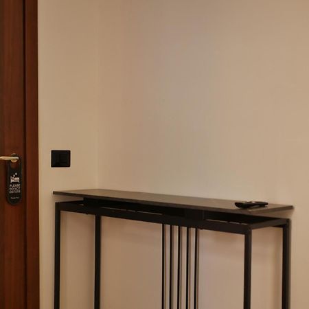 Rooms Piramide โรม ภายนอก รูปภาพ
