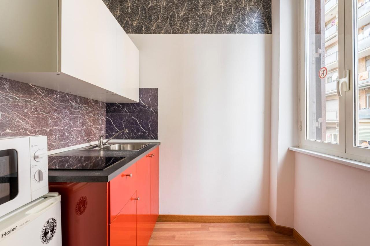 Rooms Piramide โรม ภายนอก รูปภาพ
