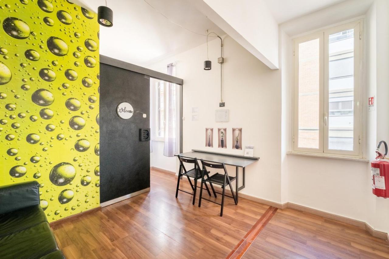 Rooms Piramide โรม ภายนอก รูปภาพ