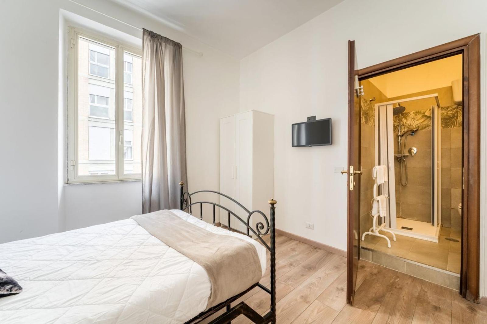 Rooms Piramide โรม ภายนอก รูปภาพ